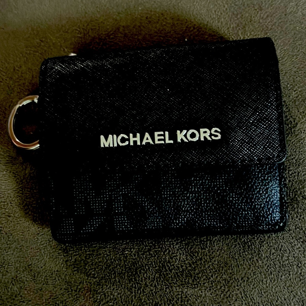 Michael kors wallet